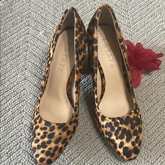 1. State Leopard Print Women's Shoes - Picture 1 of 7